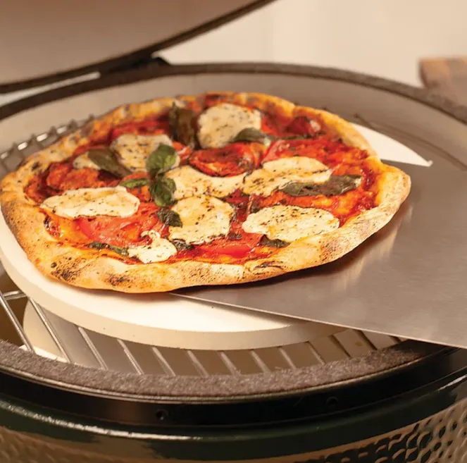 Big Green Egg:  Flat Pizza & Baking Stone (Diameter 14 in / 36cm) (for XXL, XL, L)