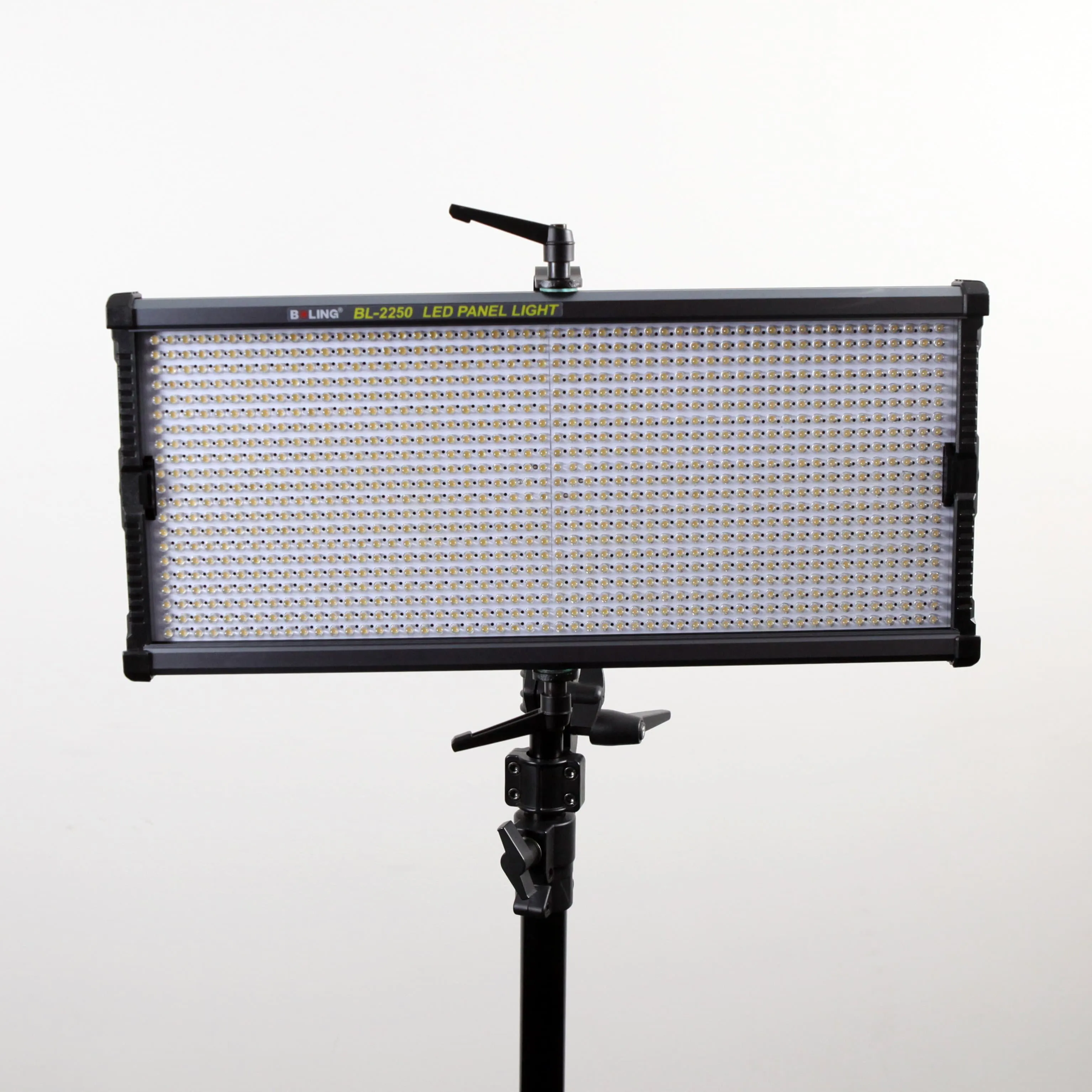 Boling 3x 2250P LED Video & Photography Continuous Portable Lighting Kit (21,100 Lumens at 1M)